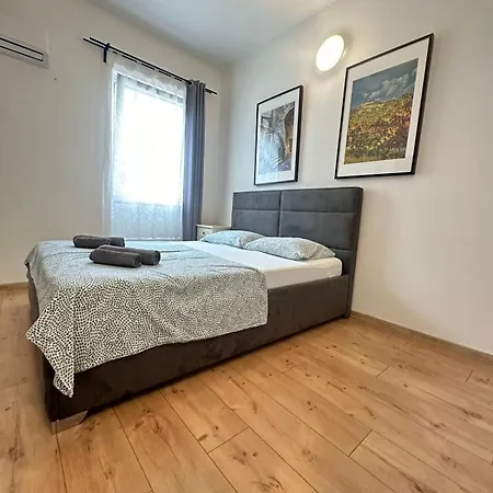 Apartment In The Center Of Pula